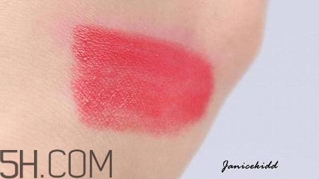 紀(jì)梵希新版禁忌之吻色號(hào)試色 紀(jì)梵希禁忌之吻16號(hào)好用嗎 紀(jì)梵希新版禁忌之吻色號(hào)試色 紀(jì)梵希禁忌之吻16號(hào)好用嗎