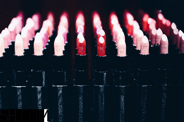 紀(jì)梵希新版禁忌之吻色號(hào)試色 紀(jì)梵希禁忌之吻16號(hào)好用嗎 紀(jì)梵希新版禁忌之吻色號(hào)試色 紀(jì)梵希禁忌之吻16號(hào)好用嗎