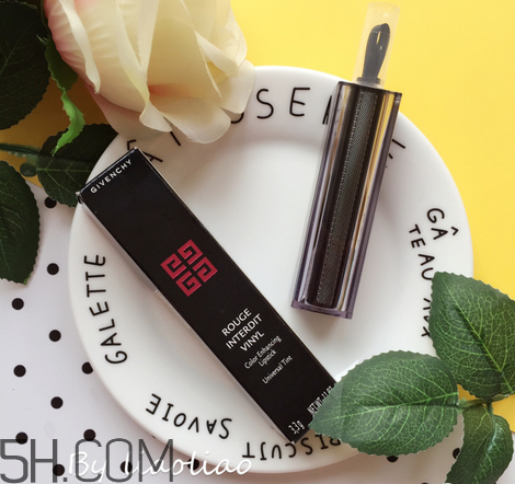 紀(jì)梵希新版禁忌之吻色號(hào)試色 紀(jì)梵希禁忌之吻16號(hào)好用嗎 紀(jì)梵希新版禁忌之吻色號(hào)試色 紀(jì)梵希禁忌之吻16號(hào)好用嗎