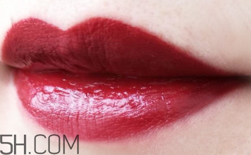 nars leslie張國榮色是什么顏色？nars leslie口紅試色