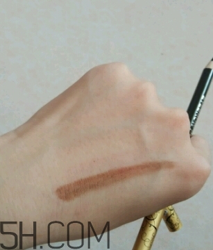 歐蒙睫毛膏和火烈鳥哪個好?歐蒙睫毛膏好用嗎？