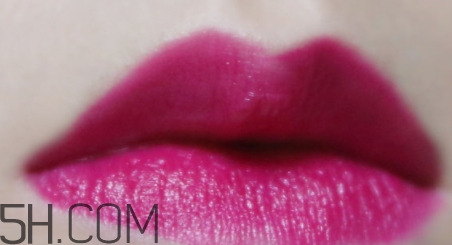 玫紅色口紅是什么顏色？玫紅色口紅怎么調(diào)色