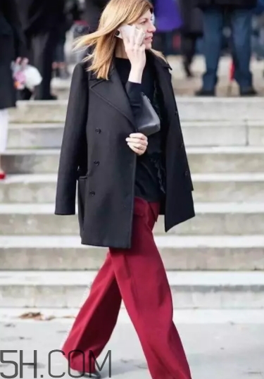 勃艮第紅怎么搭配？勃艮第色搭配什么顏色好看？