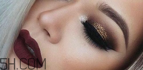 勃艮第紅口紅是什么顏色？勃艮第酒紅口紅試色