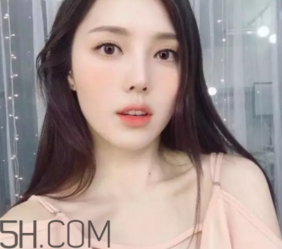 奶油杏是什么顏色？奶油杏色口紅試色