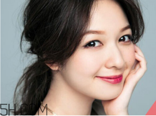 什么顏色的口紅最自然？如何根據(jù)皮膚顏色選擇適合自己的口紅