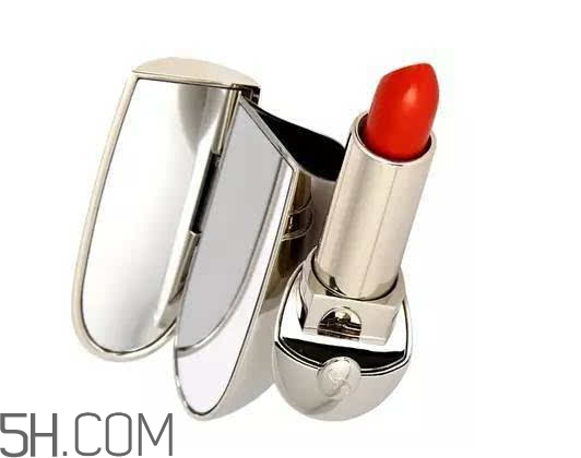 涂口紅前用bb打底可以嗎？最近比較火的口紅品牌有哪些？