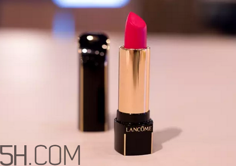 涂口紅前用bb打底可以嗎？最近比較火的口紅品牌有哪些？