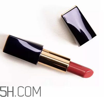 涂口紅前用bb打底可以嗎？最近比較火的口紅品牌有哪些？