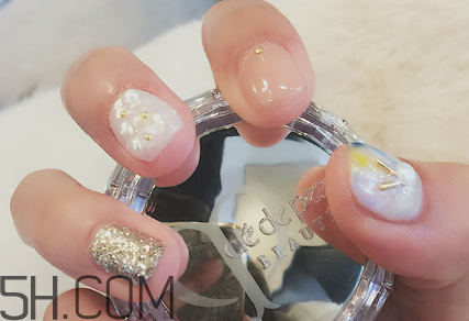 經(jīng)常做美甲好不好？淺色美甲款式推薦