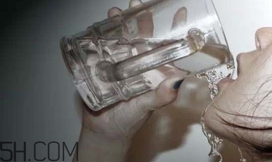 夜跑減肥的正確方法有哪些？冬天夜跑應該怎么跑才能減肥？