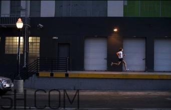 夜跑能喝水嗎？夜跑多久以后才能喝水？