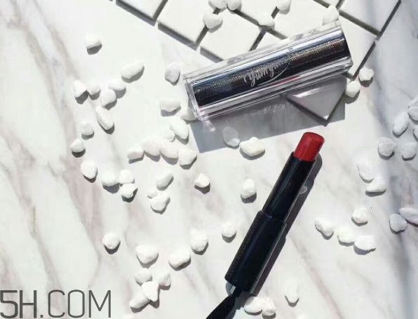 yumyum口紅是什么牌子？yumyum口紅好用嗎？