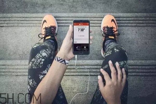 夜跑減肥的正確方法有哪些？冬天夜跑應該怎么跑才能減肥？