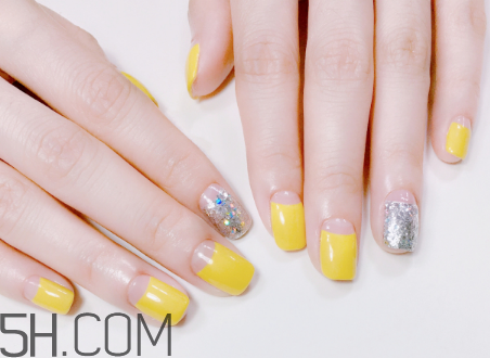 貼片美甲可以長(zhǎng)期做嗎？暖色系美甲新款式