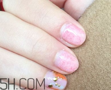 經(jīng)常做美甲好不好？淺色美甲款式推薦