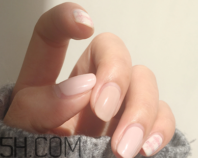 經(jīng)常做美甲好不好？淺色美甲款式推薦