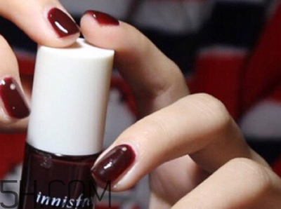 經(jīng)常做美甲好不好？淺色美甲款式推薦