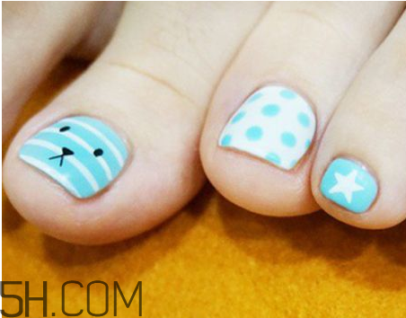 指甲油哪個牌子好？腳趾甲變色是怎么回事？