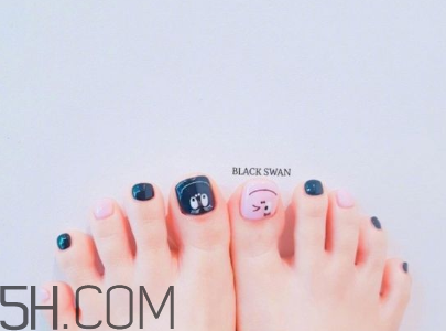 最流行的韓式清新腳指美甲圖 簡單款腳指甲美甲圖片 最流行的韓式清新腳指美甲圖 簡單款腳指甲美甲圖片