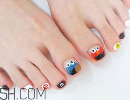 最流行的韓式清新腳指美甲圖 簡單款腳指甲美甲圖片 最流行的韓式清新腳指美甲圖 簡單款腳指甲美甲圖片