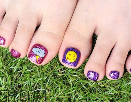 最流行的韓式清新腳指美甲圖 簡單款腳指甲美甲圖片 最流行的韓式清新腳指美甲圖 簡單款腳指甲美甲圖片