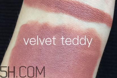 mac velvet teddy質(zhì)地干嗎？mac velvet teddy適合黃皮嗎