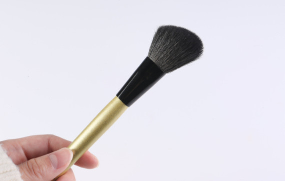 化妝刷子的名稱和用途 你需要哪幾把化妝刷 化妝刷子的名稱和用途 你需要哪幾把化妝刷