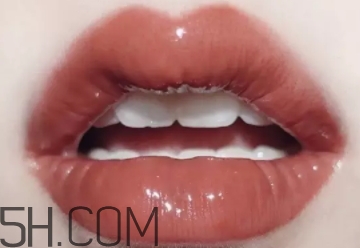 歐萊雅唇釉703和迪奧619一樣嗎？試色對比