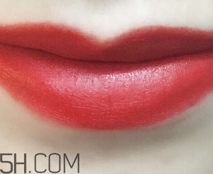 歐萊雅巨星簽名口紅403是什么顏色？歐萊雅口紅403試色