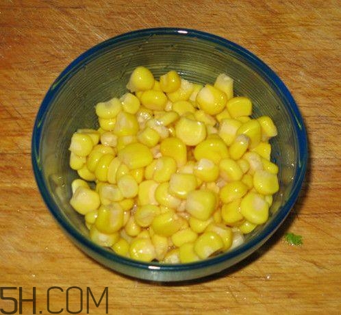 畸形果蔬營(yíng)養(yǎng)價(jià)值更高？畸形果蔬是什么原因引起的？