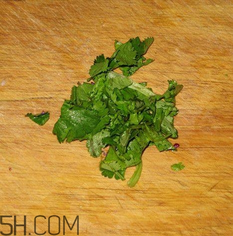 畸形果蔬營(yíng)養(yǎng)價(jià)值更高？畸形果蔬是什么原因引起的？