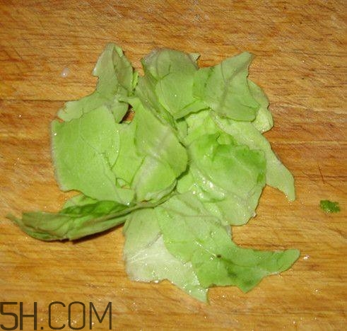 畸形果蔬營(yíng)養(yǎng)價(jià)值更高？畸形果蔬是什么原因引起的？