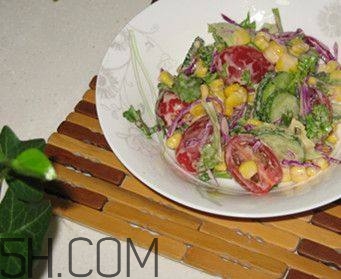 畸形果蔬營(yíng)養(yǎng)價(jià)值更高？畸形果蔬是什么原因引起的？