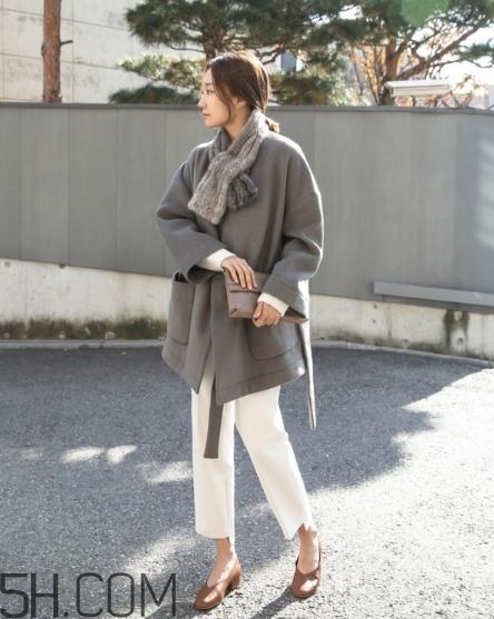 冬天穿白色褲子好看嗎？冬天白色褲子搭配圖片