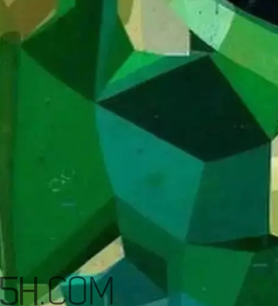 2018流行什么顏色衣服？2018流行衣服顏色搭配