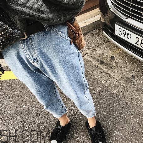 牛仔褲粘上口香糖怎么除掉？牛仔褲上的機(jī)油怎么洗掉？