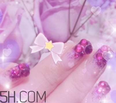 2018年指甲流行什么顏色？2018年流行什么指甲