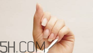 什么是指甲軟化劑？海綿式洗甲水好用嗎？                                                                         