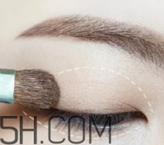 2018年流行什么眼影顏色？2018年眼影流行色