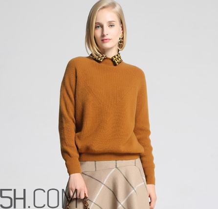 羊絨衫能用洗衣機(jī)甩干嗎？羊絨衫可以脫水嗎？