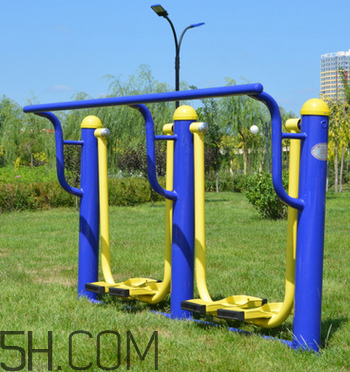 太空漫步機鍛煉的好處有哪些？太空漫步機的正確使用方法是什么？