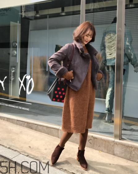 焦糖色連衣裙配什么外套？焦糖色連衣裙搭配圖片