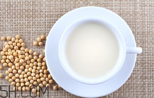 如何健康的喝豆?jié){？喝豆?jié){有什么注意事項嗎？