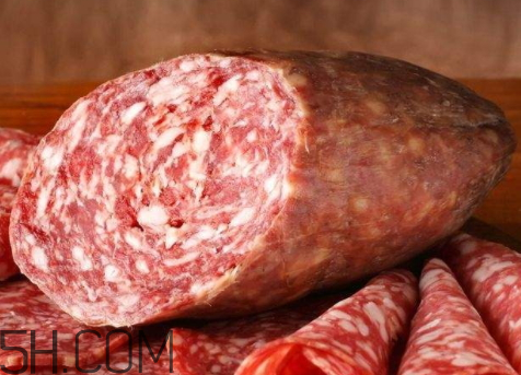 十斤臘腸放多少鹽 十斤臘腸的配料 十斤臘腸放多少鹽 十斤臘腸的配料