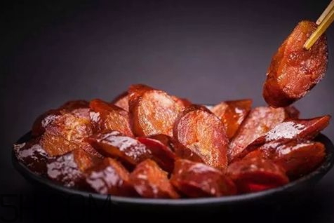 十斤臘腸放多少鹽 十斤臘腸的配料 十斤臘腸放多少鹽 十斤臘腸的配料