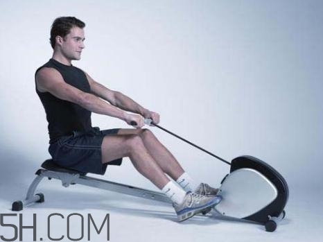 劃船機(jī)減脂效果如何？劃船機(jī)能減肚子嗎？