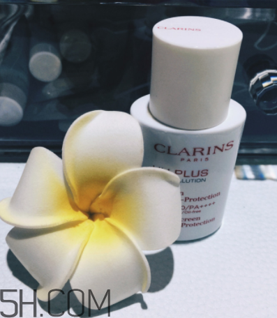 嬌韻詩隔離霜好不好用？嬌韻詩隔離霜油嗎？