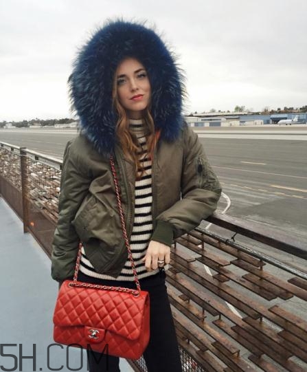 派克大衣搭配什么包？派克大衣搭配包包圖片