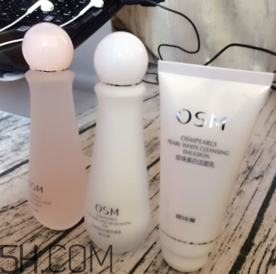 歐詩(shī)漫哪個(gè)套盒性價(jià)比最高？歐詩(shī)漫補(bǔ)水套盒與美白套盒對(duì)比